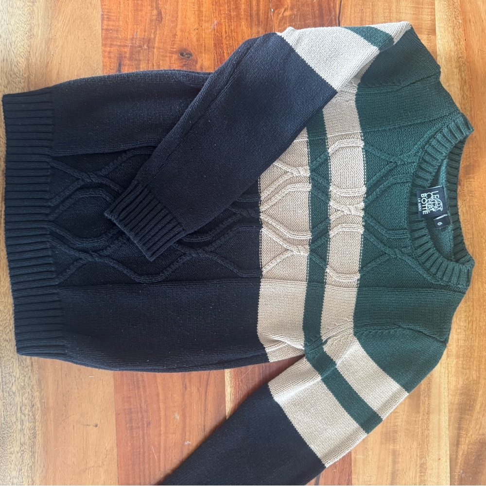 Le Chateau Men's Green, Black, and Tan Crewneck Sweater
